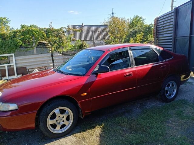Червоний Мазда 626, об'ємом двигуна 2 л та пробігом 250 тис. км за 1750 $, фото 1 на Automoto.ua