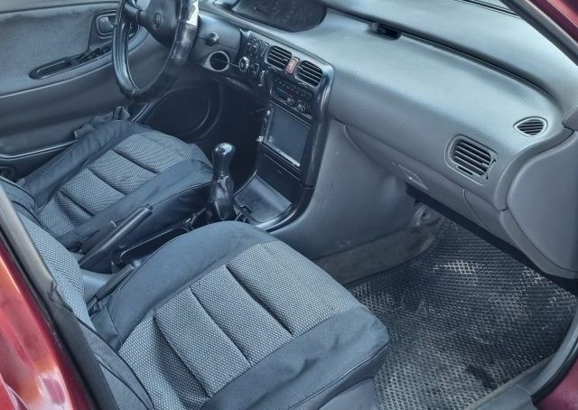 Червоний Мазда 626, об'ємом двигуна 2 л та пробігом 999 тис. км за 2000 $, фото 1 на Automoto.ua