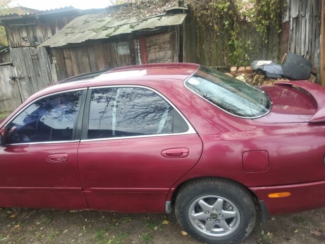 Красный Мазда 626, объемом двигателя 2 л и пробегом 50 тыс. км за 2200 $, фото 6 на Automoto.ua