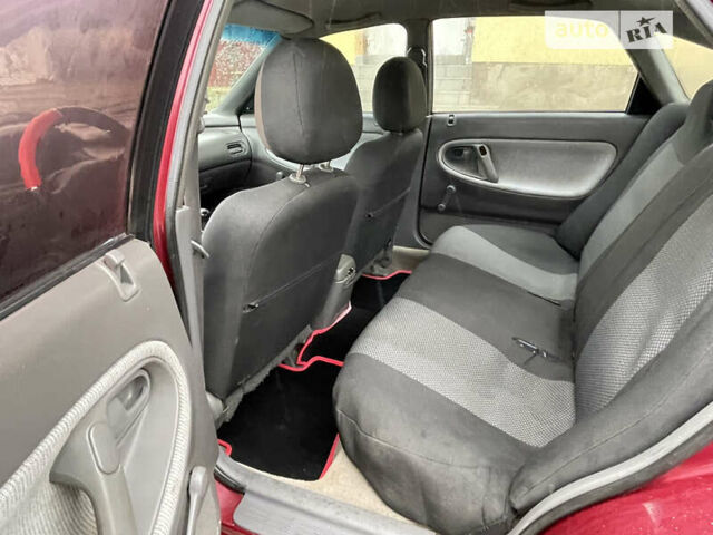 Красный Мазда 626, объемом двигателя 1.8 л и пробегом 200 тыс. км за 1200 $, фото 8 на Automoto.ua