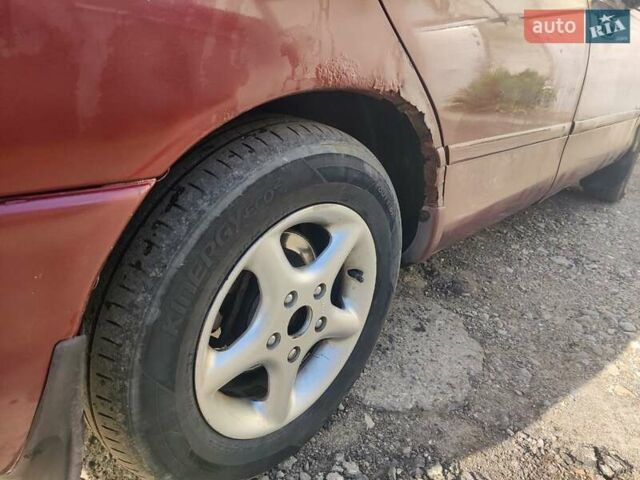 Красный Мазда 626, объемом двигателя 2 л и пробегом 390 тыс. км за 1400 $, фото 5 на Automoto.ua