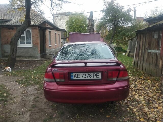 Красный Мазда 626, объемом двигателя 2 л и пробегом 50 тыс. км за 2200 $, фото 4 на Automoto.ua