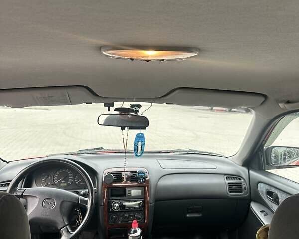 Красный Мазда 626, объемом двигателя 2.02 л и пробегом 206 тыс. км за 2500 $, фото 2 на Automoto.ua