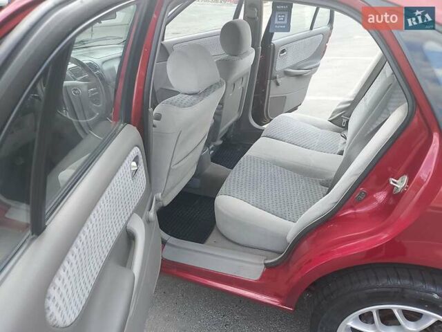 Червоний Мазда 626, об'ємом двигуна 1.8 л та пробігом 160 тис. км за 2600 $, фото 3 на Automoto.ua