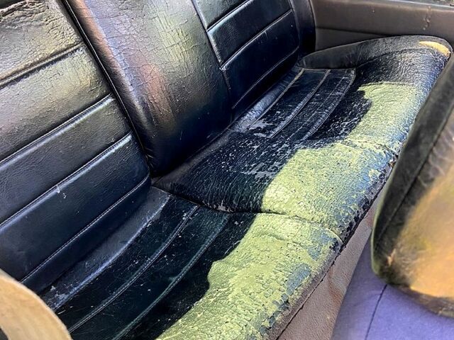 Красный Мазда 626, объемом двигателя 2 л и пробегом 310 тыс. км за 1350 $, фото 2 на Automoto.ua