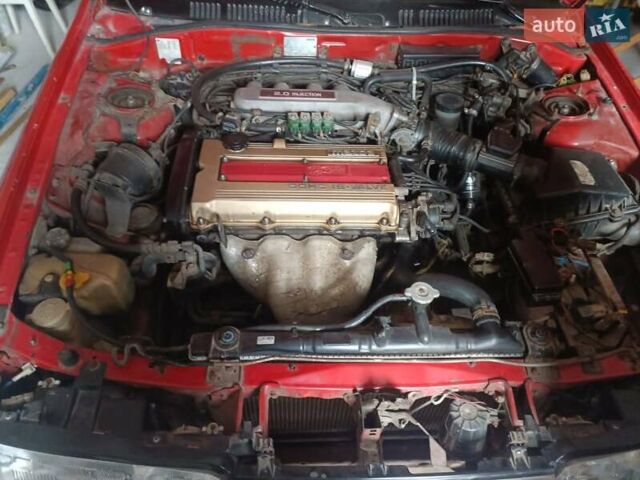 Красный Мазда 626, объемом двигателя 1.99 л и пробегом 300 тыс. км за 700 $, фото 2 на Automoto.ua