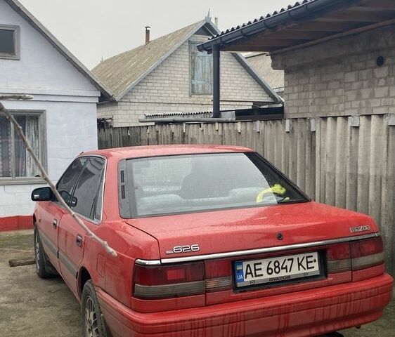 Красный Мазда 626, объемом двигателя 2 л и пробегом 450 тыс. км за 1400 $, фото 3 на Automoto.ua