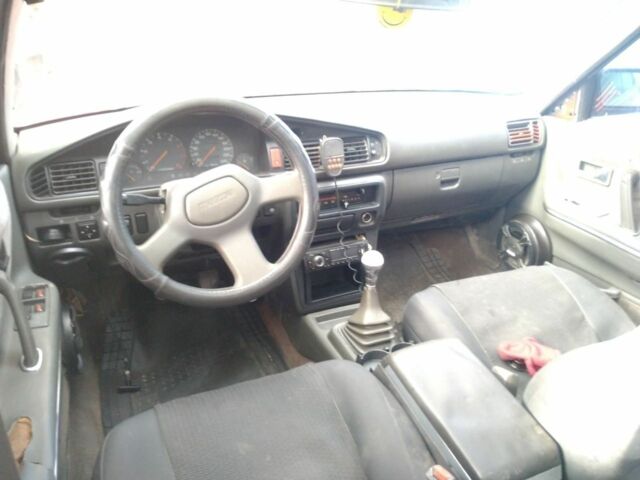 Червоний Мазда 626, об'ємом двигуна 2.2 л та пробігом 280 тис. км за 646 $, фото 4 на Automoto.ua