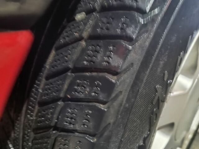 Червоний Мазда 626, об'ємом двигуна 1.8 л та пробігом 91 тис. км за 1500 $, фото 10 на Automoto.ua