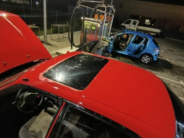 Червоний Мазда 626, об'ємом двигуна 1.8 л та пробігом 91 тис. км за 1500 $, фото 8 на Automoto.ua