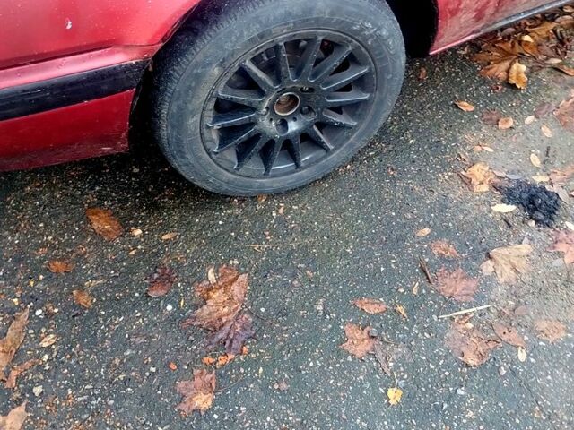 Червоний Мазда 626, об'ємом двигуна 2 л та пробігом 365 тис. км за 450 $, фото 3 на Automoto.ua