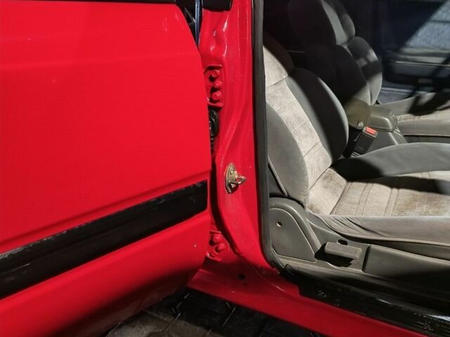 Червоний Мазда 626, об'ємом двигуна 1.8 л та пробігом 91 тис. км за 1500 $, фото 7 на Automoto.ua