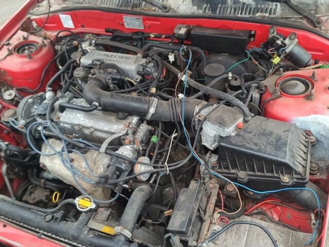Красный Мазда 626, объемом двигателя 2 л и пробегом 200 тыс. км за 1500 $, фото 6 на Automoto.ua