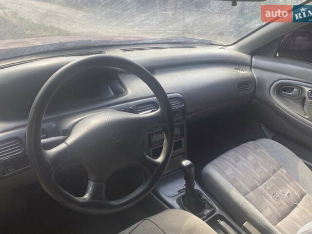 Червоний Мазда 626, об'ємом двигуна 2 л та пробігом 258 тис. км за 960 $, фото 4 на Automoto.ua