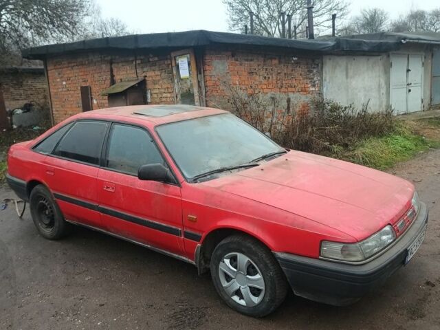 Красный Мазда 626, объемом двигателя 2 л и пробегом 200 тыс. км за 1500 $, фото 1 на Automoto.ua