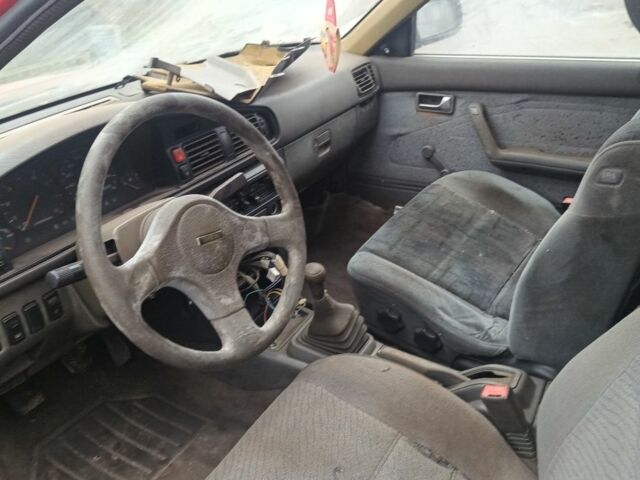 Красный Мазда 626, объемом двигателя 2 л и пробегом 200 тыс. км за 1500 $, фото 4 на Automoto.ua