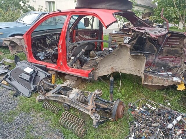 Красный Мазда 626, объемом двигателя 2 л и пробегом 50 тыс. км за 500 $, фото 2 на Automoto.ua