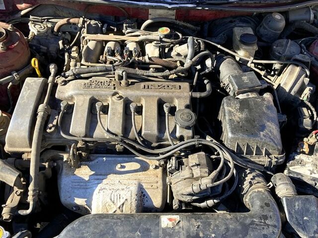 Червоний Мазда 626, об'ємом двигуна 1.8 л та пробігом 0 тис. км за 1050 $, фото 6 на Automoto.ua