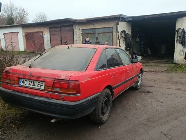 Красный Мазда 626, объемом двигателя 2 л и пробегом 200 тыс. км за 1500 $, фото 2 на Automoto.ua