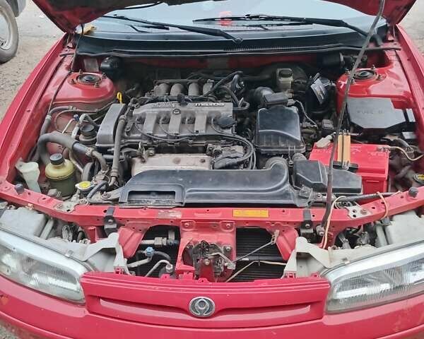 Красный Мазда 626, объемом двигателя 2 л и пробегом 210 тыс. км за 2600 $, фото 13 на Automoto.ua