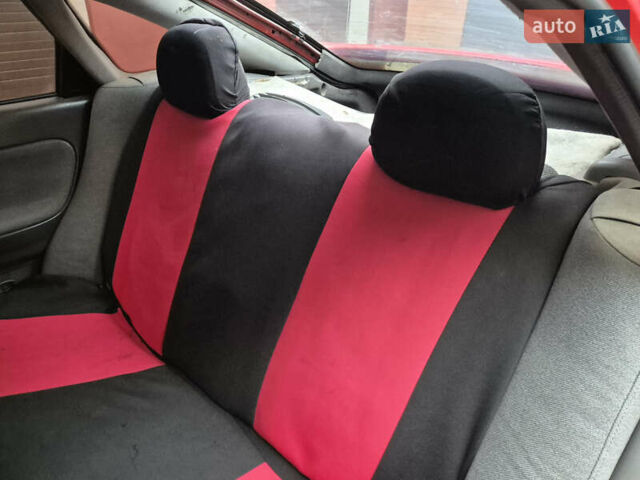 Красный Мазда 626, объемом двигателя 1.84 л и пробегом 200 тыс. км за 1250 $, фото 7 на Automoto.ua