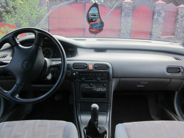 Красный Мазда 626, объемом двигателя 0 л и пробегом 350 тыс. км за 1500 $, фото 3 на Automoto.ua