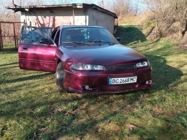 Красный Мазда 626, объемом двигателя 1.8 л и пробегом 300 тыс. км за 1700 $, фото 2 на Automoto.ua