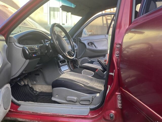 Красный Мазда 626, объемом двигателя 2 л и пробегом 561 тыс. км за 1600 $, фото 9 на Automoto.ua