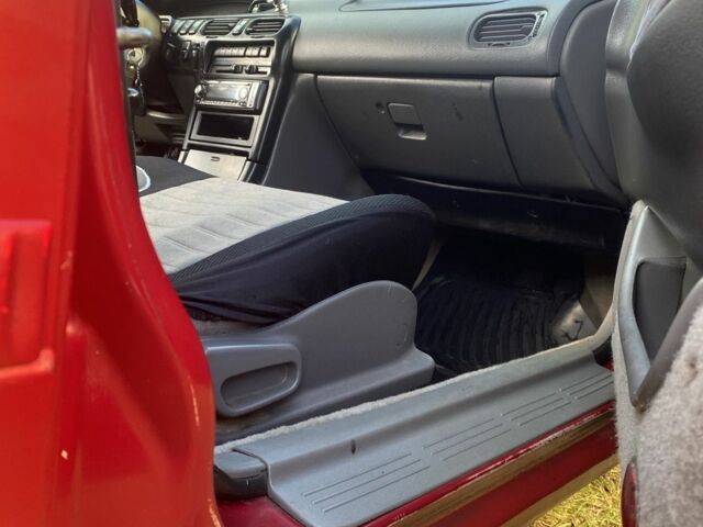 Красный Мазда 626, объемом двигателя 2 л и пробегом 561 тыс. км за 1600 $, фото 6 на Automoto.ua