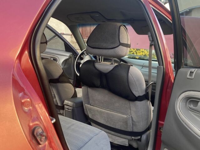 Красный Мазда 626, объемом двигателя 2 л и пробегом 561 тыс. км за 1600 $, фото 8 на Automoto.ua