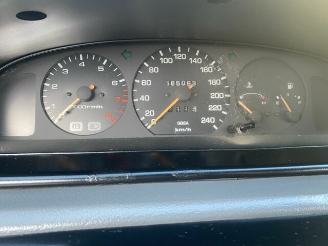 Красный Мазда 626, объемом двигателя 2 л и пробегом 561 тыс. км за 1600 $, фото 3 на Automoto.ua