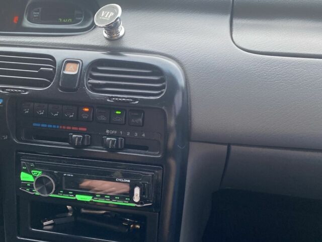 Красный Мазда 626, объемом двигателя 2 л и пробегом 561 тыс. км за 1600 $, фото 2 на Automoto.ua