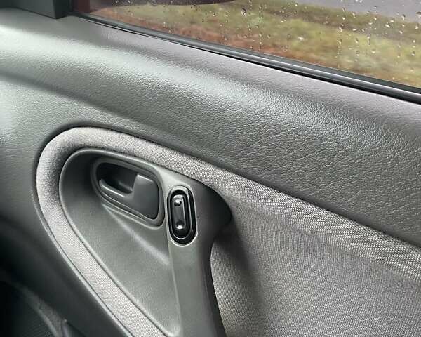 Красный Мазда 626, объемом двигателя 2 л и пробегом 561 тыс. км за 1600 $, фото 18 на Automoto.ua