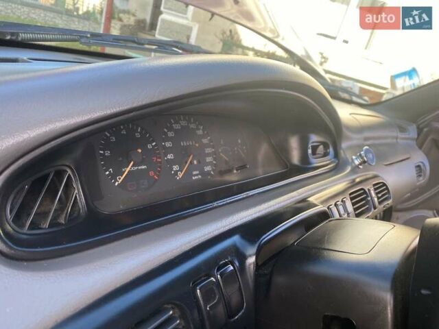 Красный Мазда 626, объемом двигателя 2 л и пробегом 561 тыс. км за 1600 $, фото 7 на Automoto.ua