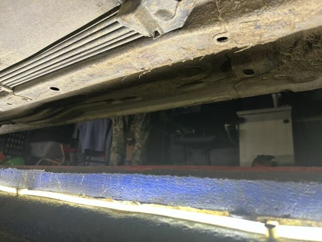 Красный Мазда 626, объемом двигателя 2 л и пробегом 360 тыс. км за 2500 $, фото 7 на Automoto.ua