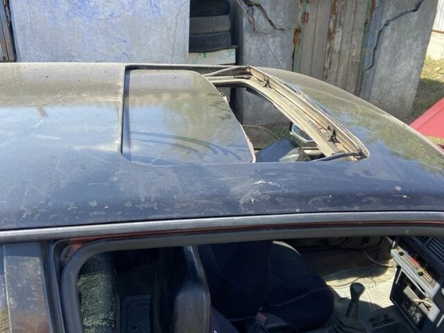 Червоний Мазда 626, об'ємом двигуна 2 л та пробігом 310 тис. км за 1150 $, фото 3 на Automoto.ua