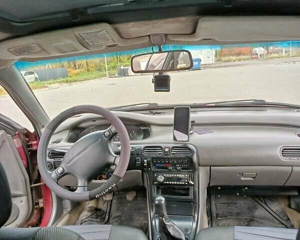 Красный Мазда 626, объемом двигателя 1.8 л и пробегом 365 тыс. км за 1800 $, фото 2 на Automoto.ua