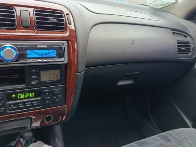 Червоний Мазда 626, об'ємом двигуна 2 л та пробігом 122 тис. км за 2010 $, фото 4 на Automoto.ua