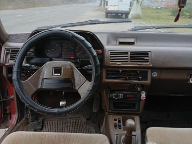 Червоний Мазда 626, об'ємом двигуна 2 л та пробігом 333 тис. км за 950 $, фото 4 на Automoto.ua