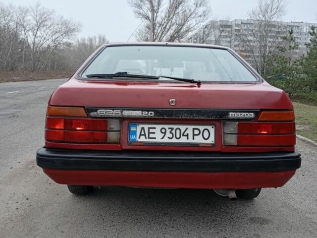 Червоний Мазда 626, об'ємом двигуна 2 л та пробігом 333 тис. км за 950 $, фото 11 на Automoto.ua
