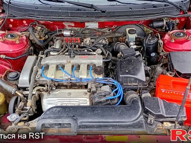 Красный Мазда 626, объемом двигателя 1.8 л и пробегом 33 тыс. км за 1500 $, фото 5 на Automoto.ua