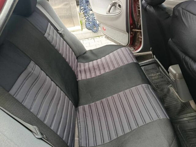 Червоний Мазда 626, об'ємом двигуна 1.8 л та пробігом 365 тис. км за 1800 $, фото 5 на Automoto.ua