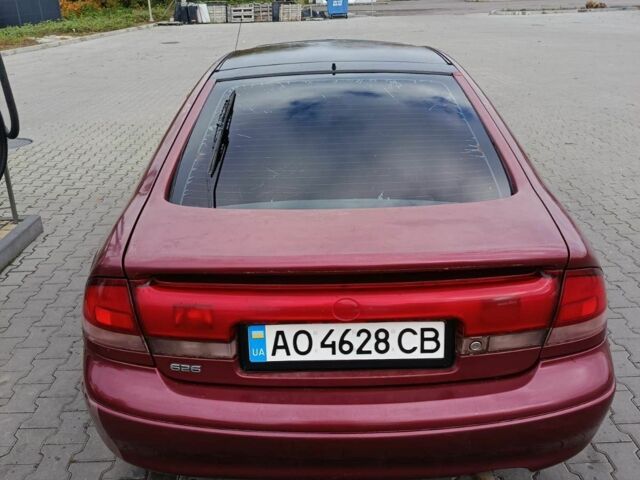 Червоний Мазда 626, об'ємом двигуна 1.8 л та пробігом 365 тис. км за 1800 $, фото 6 на Automoto.ua