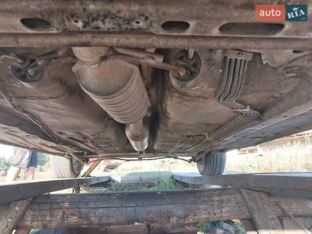 Мазда 626, объемом двигателя 2 л и пробегом 300 тыс. км за 1200 $, фото 2 на Automoto.ua