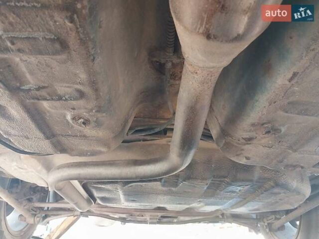 Мазда 626, объемом двигателя 2 л и пробегом 300 тыс. км за 1200 $, фото 3 на Automoto.ua