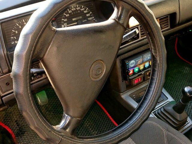 Мазда 626, об'ємом двигуна 20 л та пробігом 319 тис. км за 1000 $, фото 4 на Automoto.ua