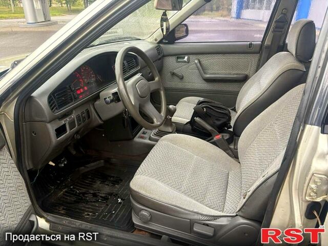 Мазда 626, объемом двигателя 2 л и пробегом 300 тыс. км за 1000 $, фото 6 на Automoto.ua