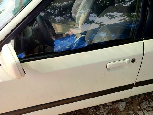 Мазда 626, объемом двигателя 2 л и пробегом 167 тыс. км за 2000 $, фото 6 на Automoto.ua