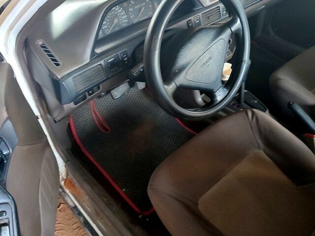 Мазда 626, объемом двигателя 2 л и пробегом 167 тыс. км за 2000 $, фото 3 на Automoto.ua