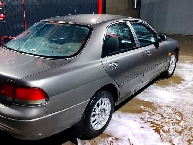 Мазда 626, объемом двигателя 1.8 л и пробегом 0 тыс. км за 1900 $, фото 8 на Automoto.ua